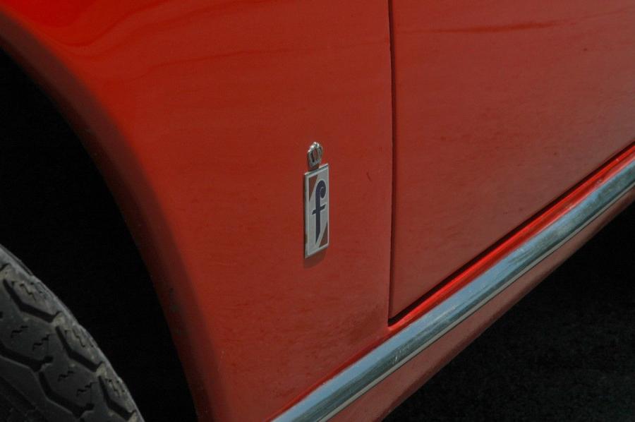 Детали экстерьера Alfa Romeo Giulietta Spider 1961 года  (фото 15 из 36)